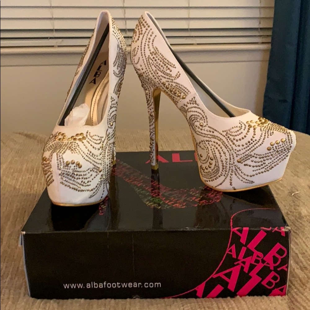 Stunning White/Gold Beaded Stiletto Heels